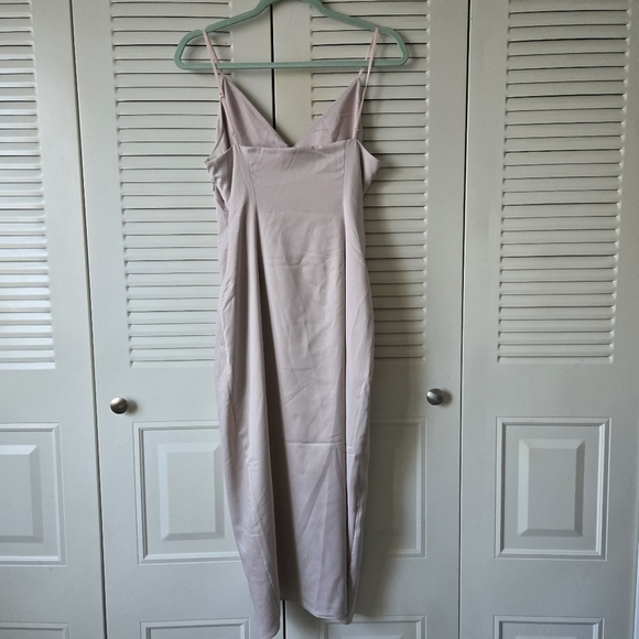 Babaton Spades Wrap Dress Nude Size 8 #024 - Picture 5 of 11
